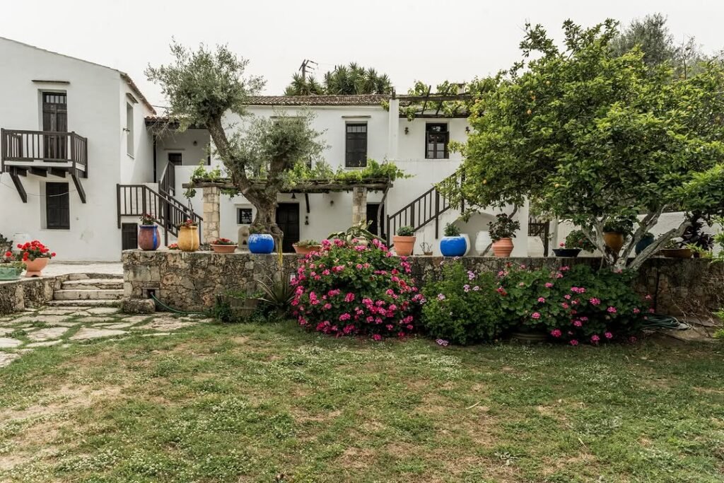 The beauty of simplicity in Manousakis Winery peaceful yard. 