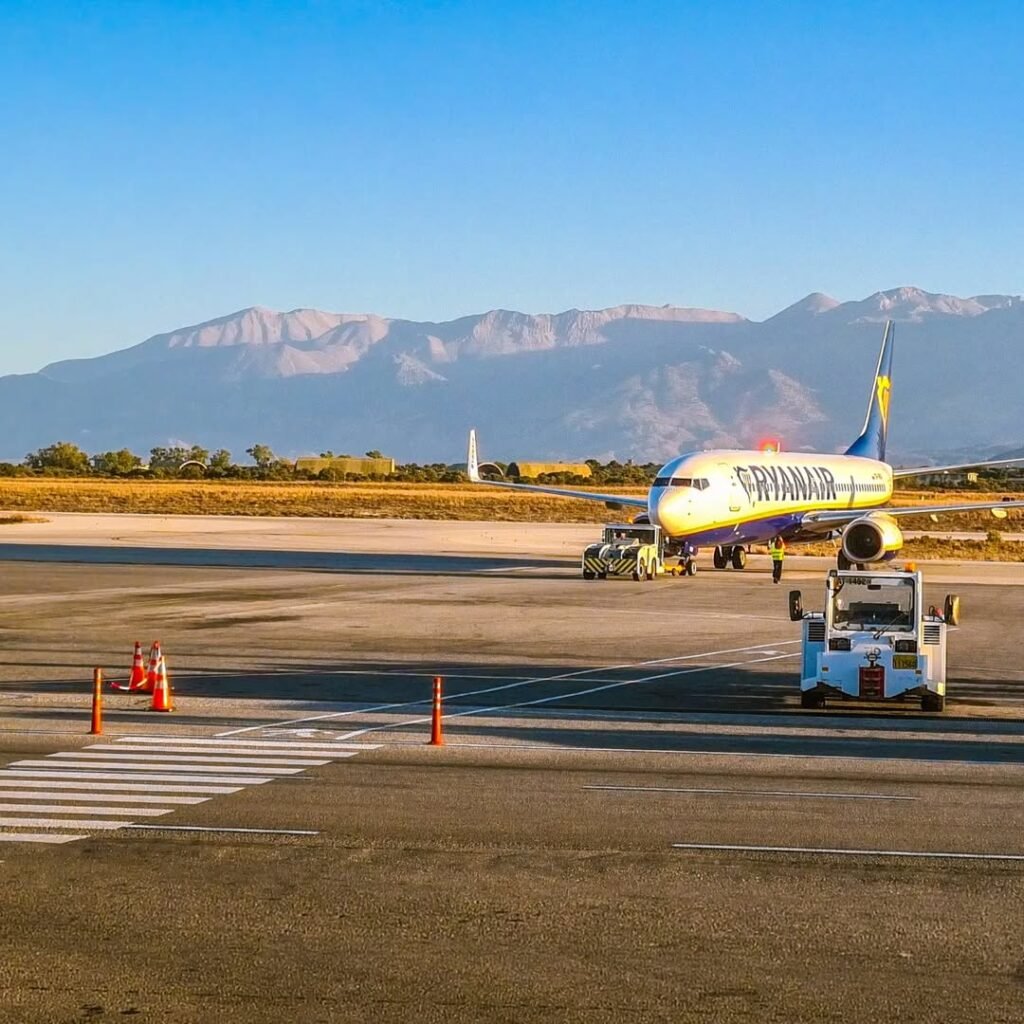 Ryanair at Chania International Airport (Ioannis Daskalogiannis), Crete, with the majestic Cretan Mountains in the background. This Friday, February 28, skies over Crete will be unusually quiet as a nationwide strike grounds all flights for 24 hours.
