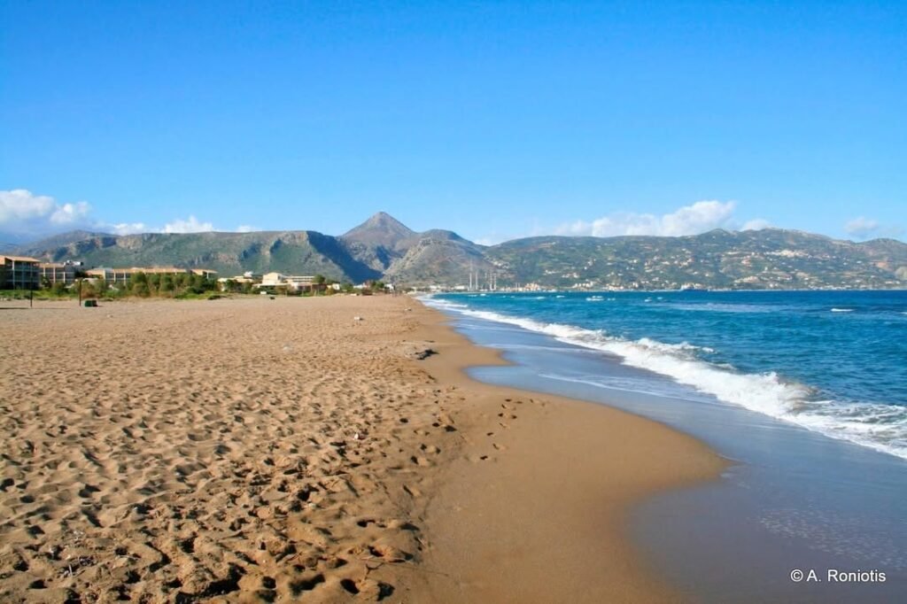 Golden sands stretching for miles, kissed by Cretan sunshine. Ammoudara Beach offers the perfect mix of lively vibes and peaceful escapes, just minutes from Heraklion.