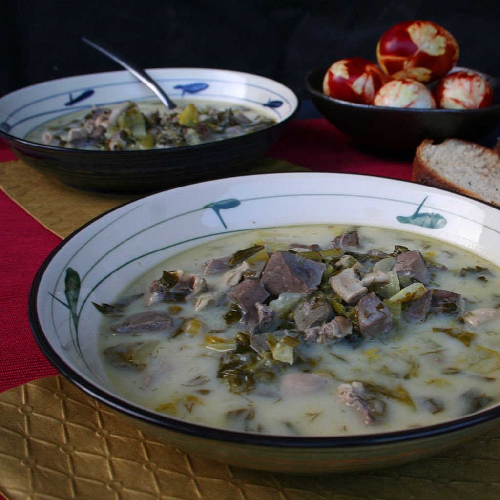 After the midnight Resurrection service, Cretans gather to enjoy magiritsa—a traditional soup made with lamb offal and herbs, symbolizing the end of Lent. A warming, symbolic start to Easter Sunday.