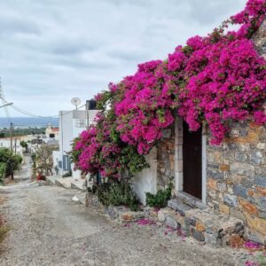 Authentic villages in Crete, tourist traps to avoid