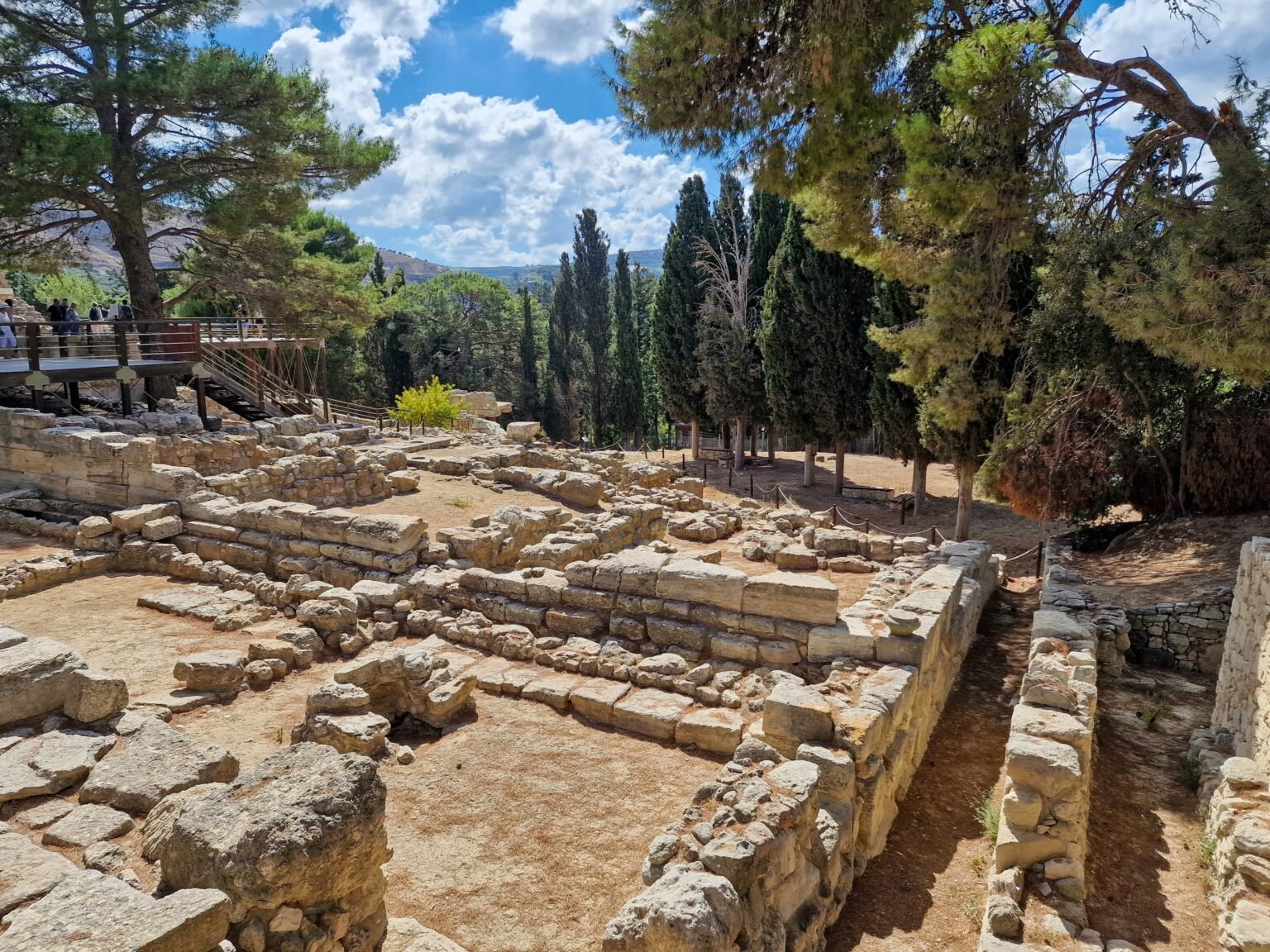 Who Were the Minoans? The Real Story Behind Crete's First Civilization ...
